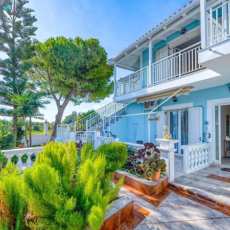 Stathis Beachfront Luxury Rooms Каламакион Экстерьер фото