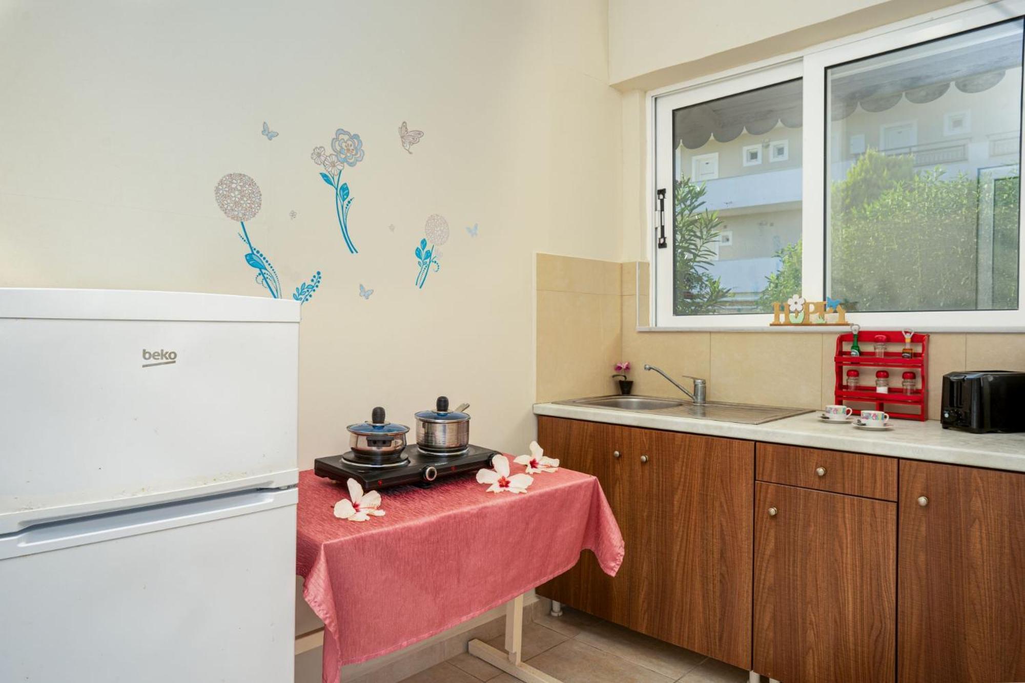 Stathis Beachfront Luxury Rooms Каламакион Номер фото