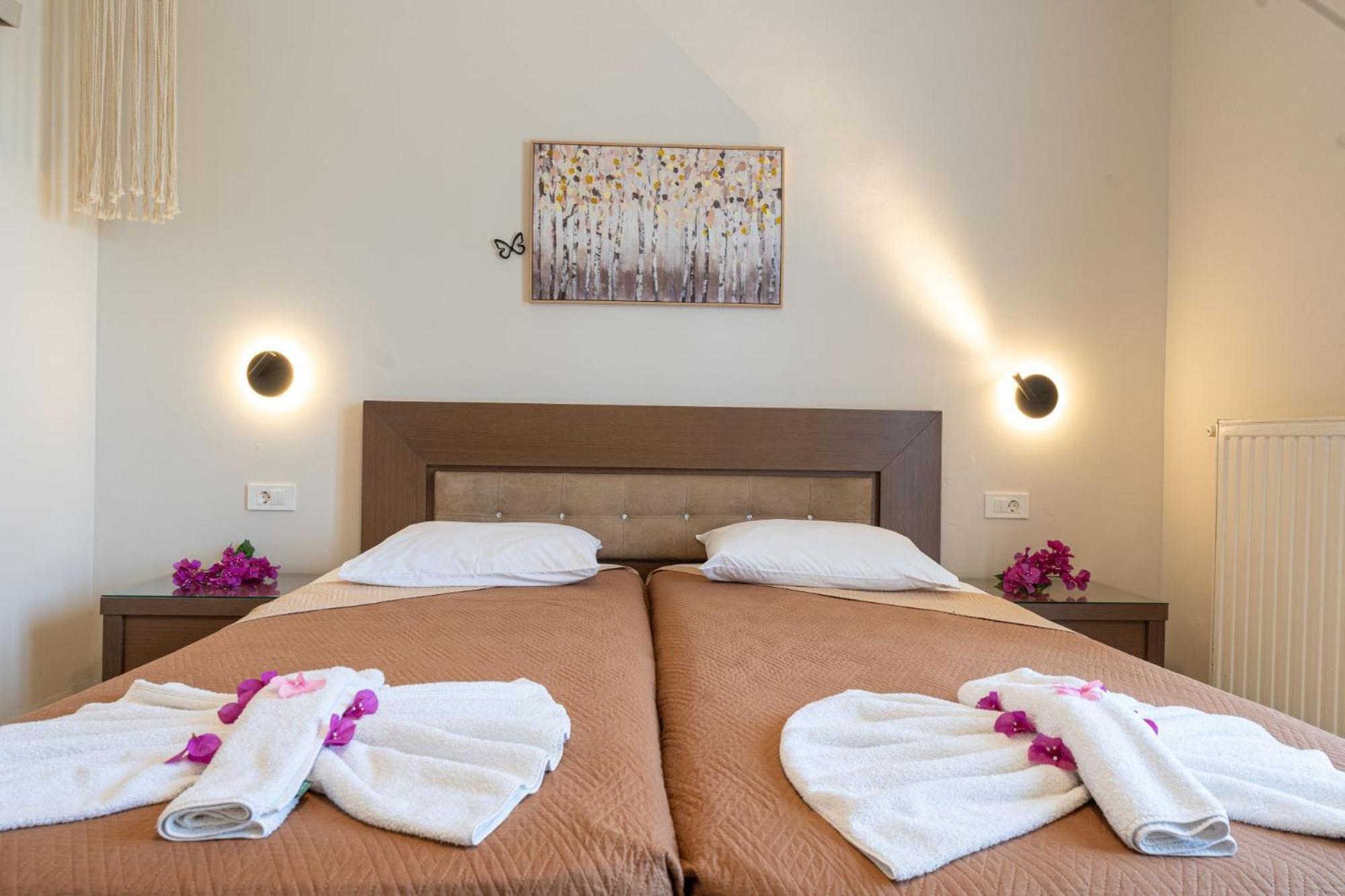 Stathis Beachfront Luxury Rooms Каламакион Номер фото
